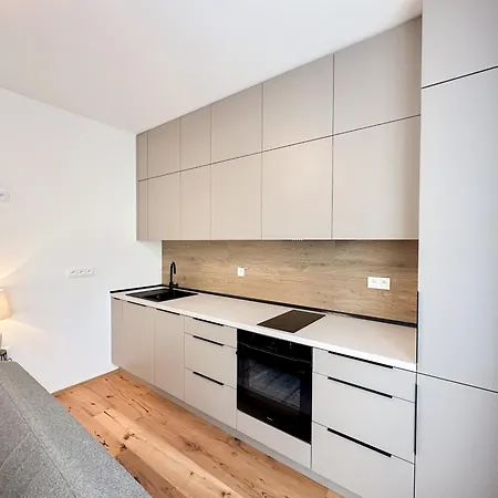 Apartment Real Living By Refa - Modern Haven 508